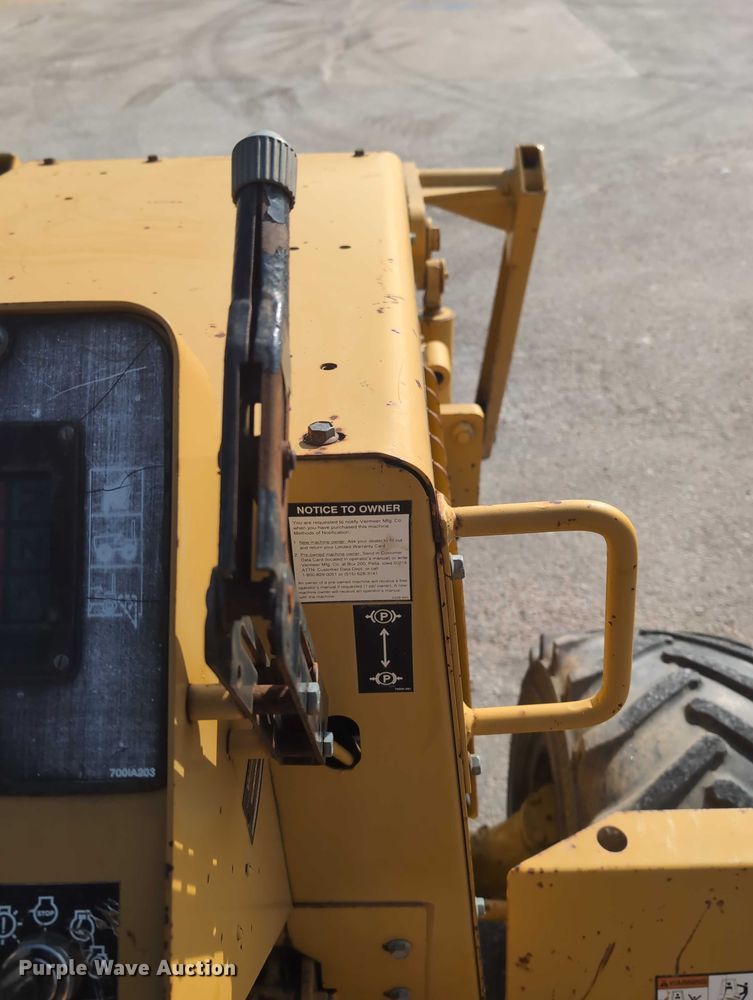 image for item EG2744 1997 Vermeer V4150a cable plow