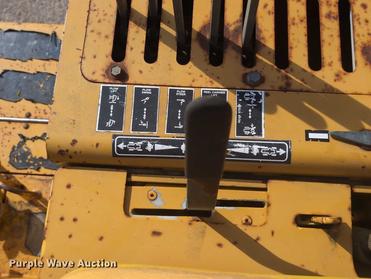 image for item EG2744 1997 Vermeer V4150a cable plow