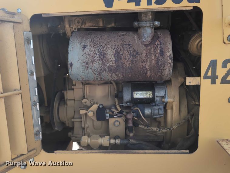 image for item EG2744 1997 Vermeer V4150a cable plow