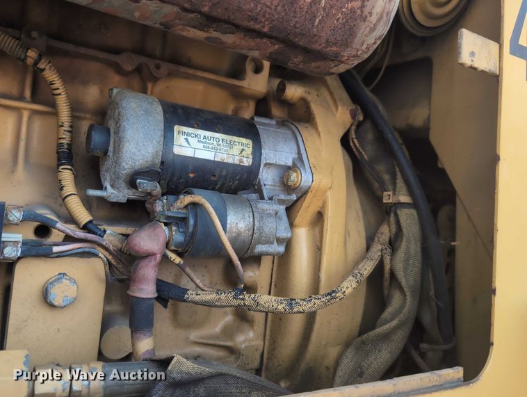 image for item EG2744 1997 Vermeer V4150a cable plow