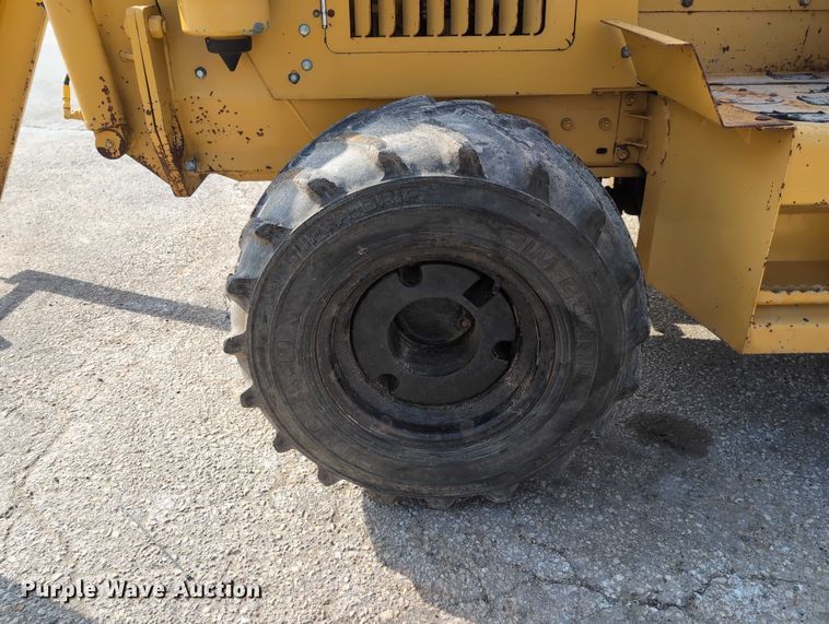 image for item EG2744 1997 Vermeer V4150a cable plow