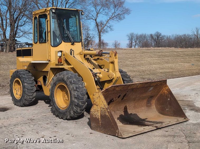 image for item EG2746 1989 John Deere 344E wheel loader