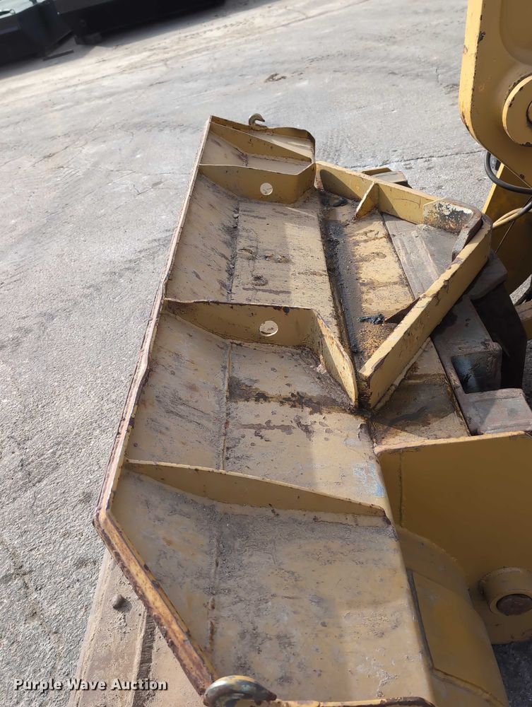 image for item EG2746 1989 John Deere 344E wheel loader