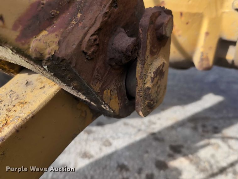 image for item EG2746 1989 John Deere 344E wheel loader