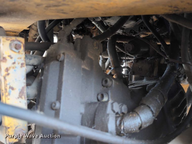 image for item EG2746 1989 John Deere 344E wheel loader