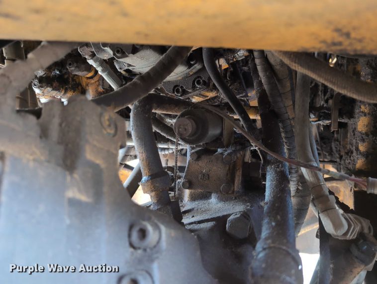 image for item EG2746 1989 John Deere 344E wheel loader