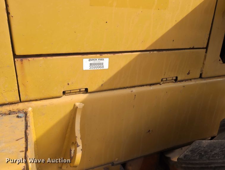 image for item EG2746 1989 John Deere 344E wheel loader