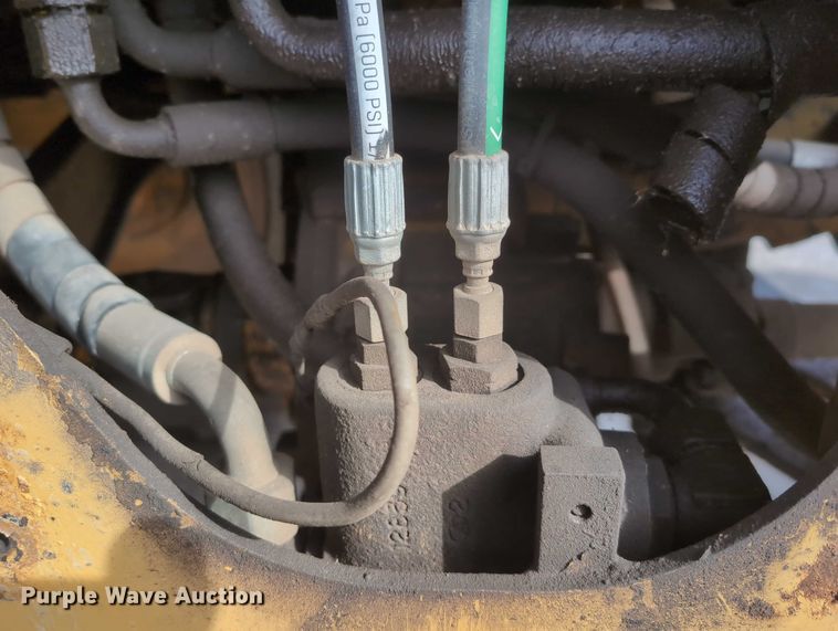 image for item EG2746 1989 John Deere 344E wheel loader