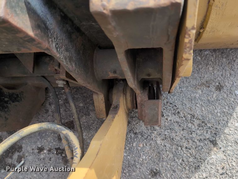 image for item EG2746 1989 John Deere 344E wheel loader
