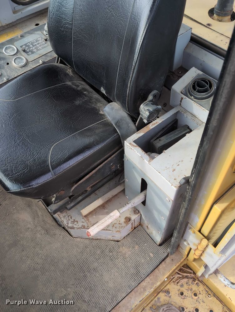 image for item EG2746 1989 John Deere 344E wheel loader