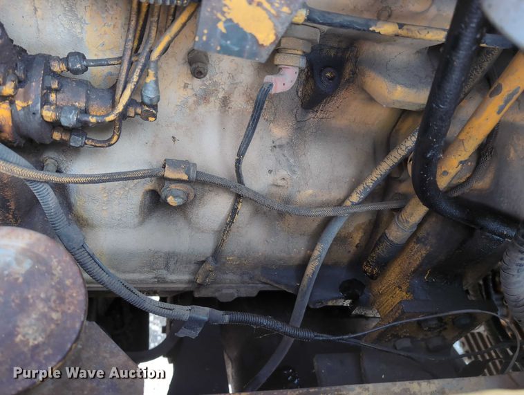 image for item EG2746 1989 John Deere 344E wheel loader