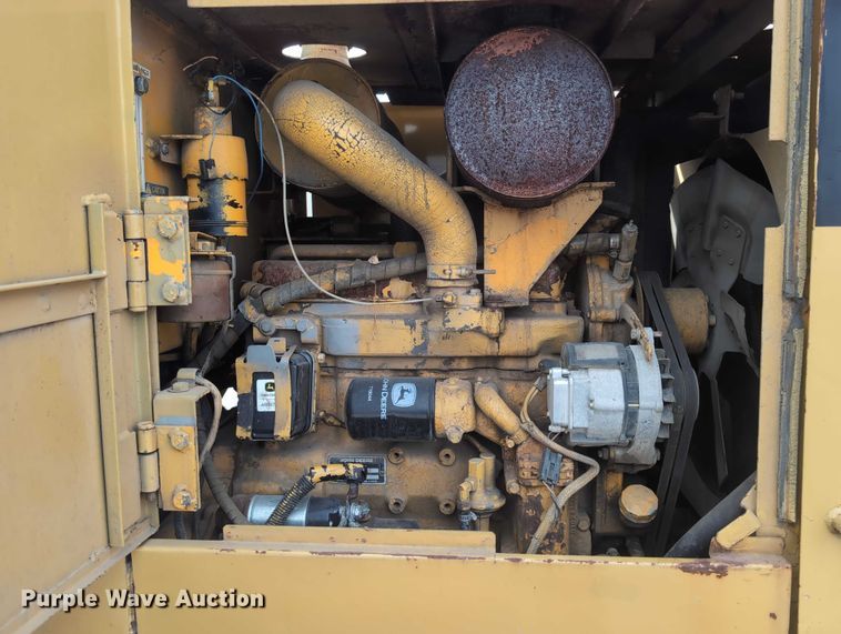 image for item EG2746 1989 John Deere 344E wheel loader