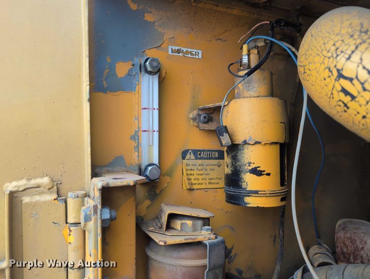 image for item EG2746 1989 John Deere 344E wheel loader