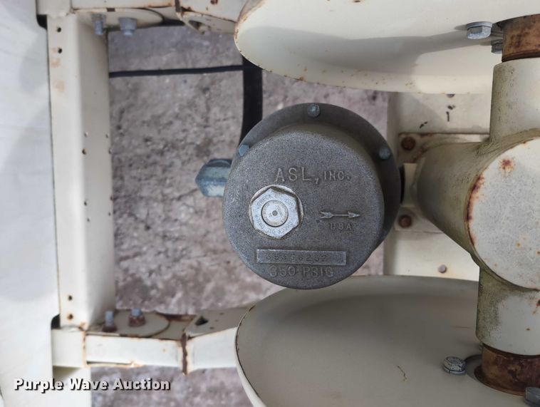 image for item EG2753 2005 Ingersoll Rand P185WJD air compressor