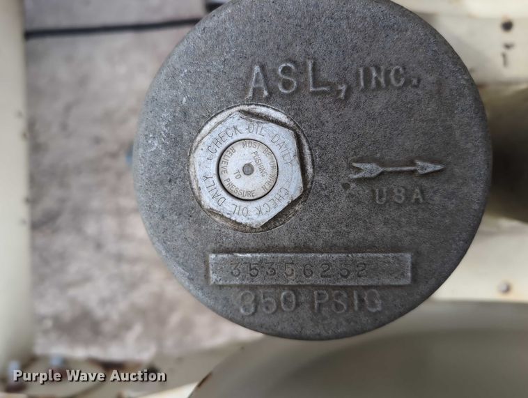 image for item EG2753 2005 Ingersoll Rand P185WJD air compressor