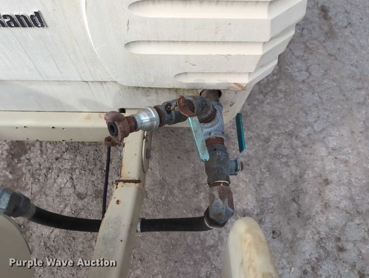 image for item EG2753 2005 Ingersoll Rand P185WJD air compressor