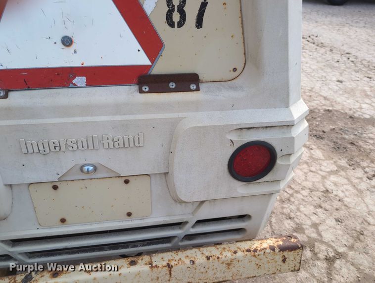 image for item EG2753 2005 Ingersoll Rand P185WJD air compressor