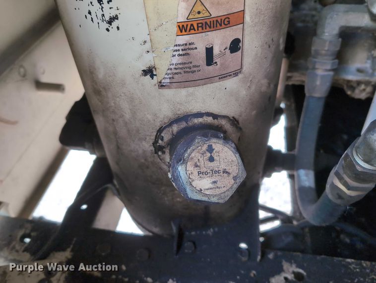 image for item EG2753 2005 Ingersoll Rand P185WJD air compressor