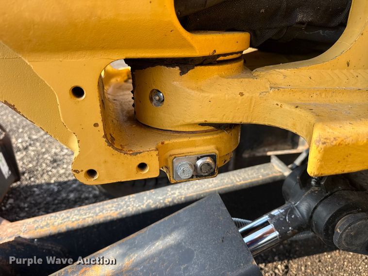 image for item EG8842 2014 Caterpillar 303.5E mini excavator