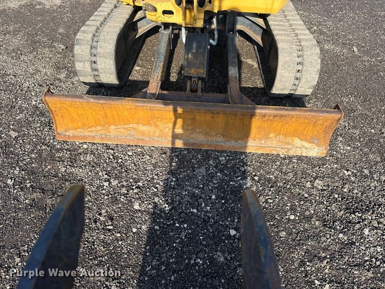 image for item EG8842 2014 Caterpillar 303.5E mini excavator