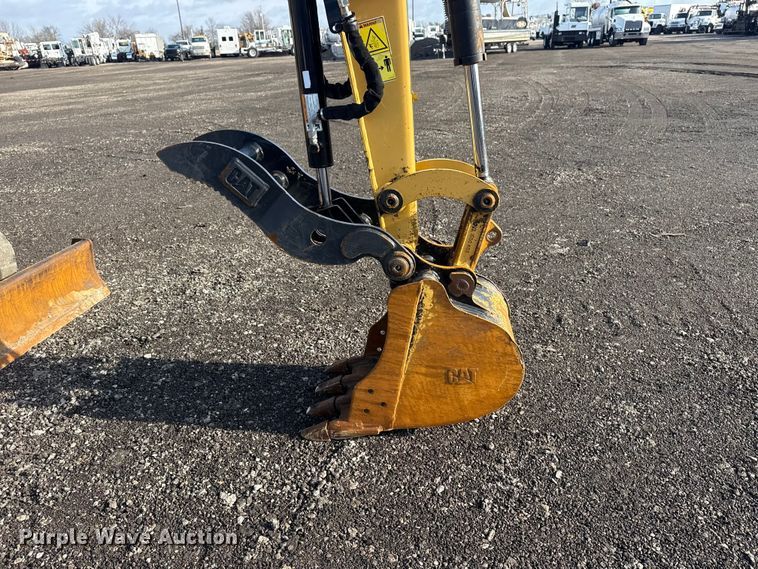 image for item EG8842 2014 Caterpillar 303.5E mini excavator