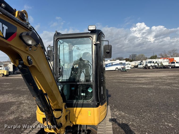 image for item EG8842 2014 Caterpillar 303.5E mini excavator