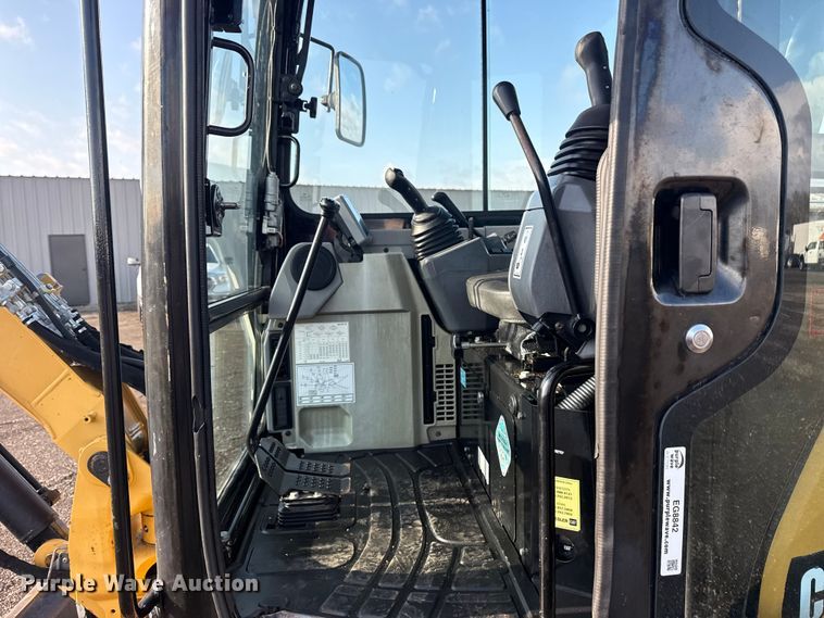 image for item EG8842 2014 Caterpillar 303.5E mini excavator