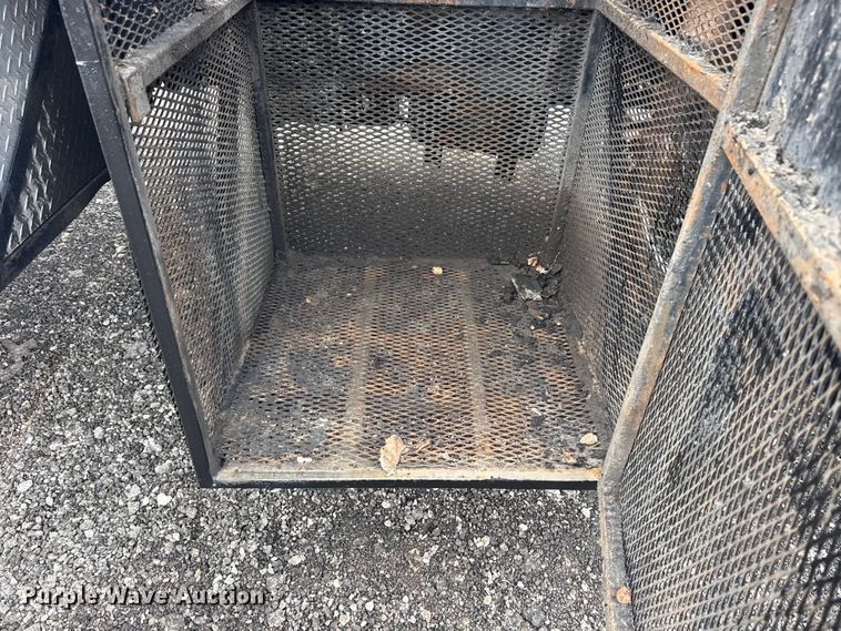 image for item EG8844 2013 Mack GU433 vacuum truck