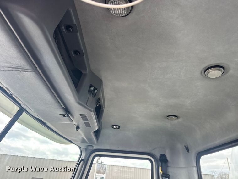 image for item EG8844 2013 Mack GU433 vacuum truck