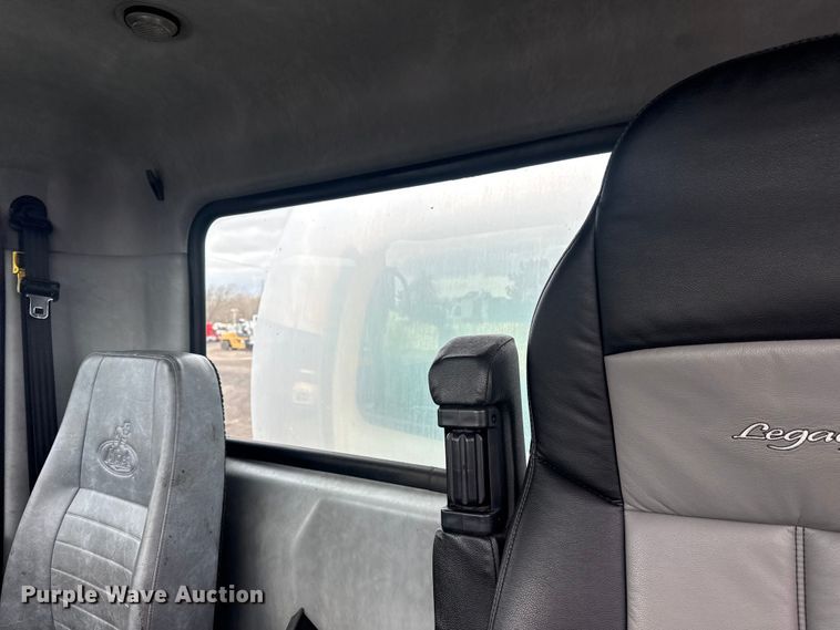 image for item EG8844 2013 Mack GU433 vacuum truck