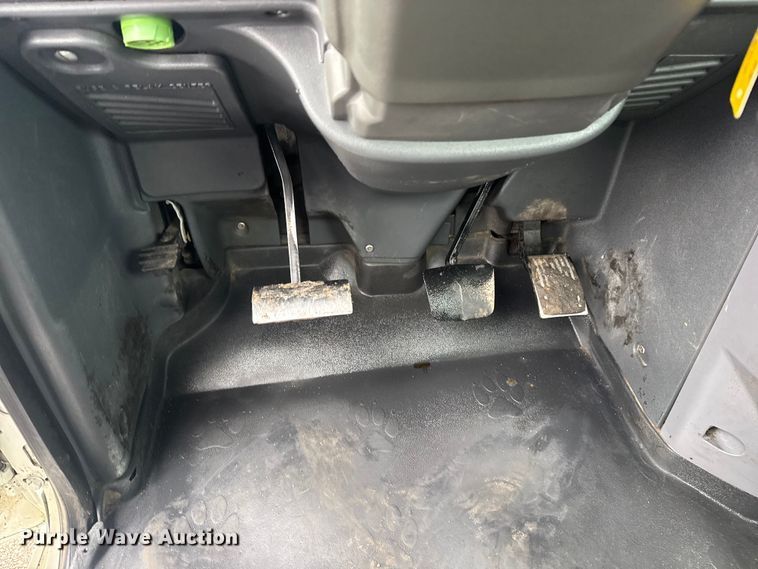 image for item EG8844 2013 Mack GU433 vacuum truck