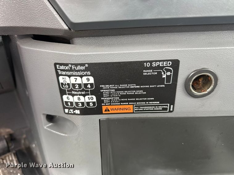 image for item EG8844 2013 Mack GU433 vacuum truck