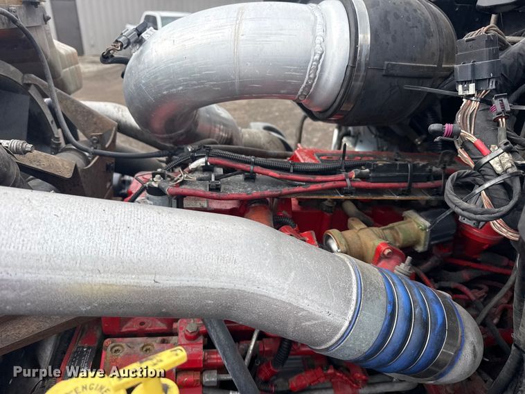 image for item EG8844 2013 Mack GU433 vacuum truck