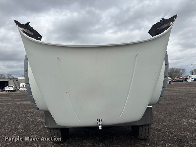 image for item EG8844 2013 Mack GU433 vacuum truck