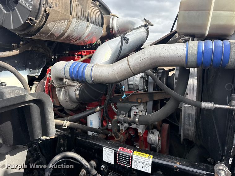 image for item EG8844 2013 Mack GU433 vacuum truck