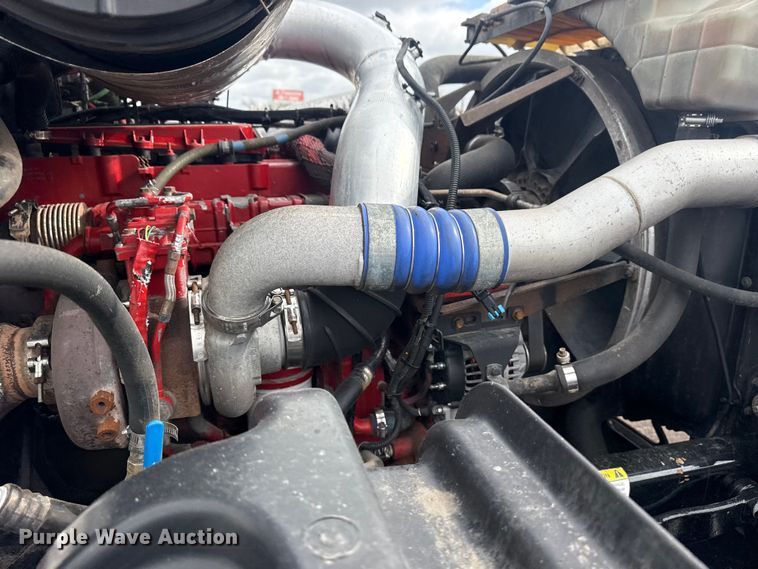 image for item EG8844 2013 Mack GU433 vacuum truck