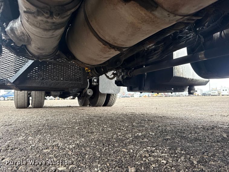 image for item EG8844 2013 Mack GU433 vacuum truck