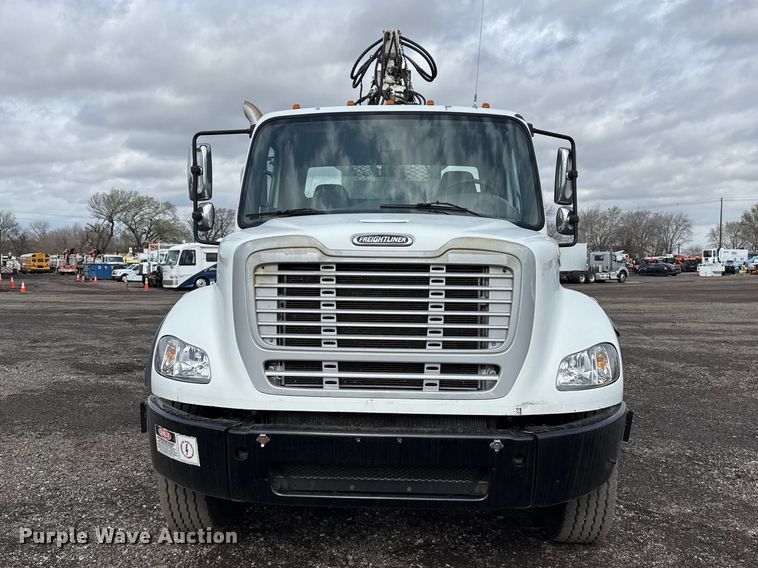 image for item EG8845 2010 Freightliner Business Class M2 crane truck