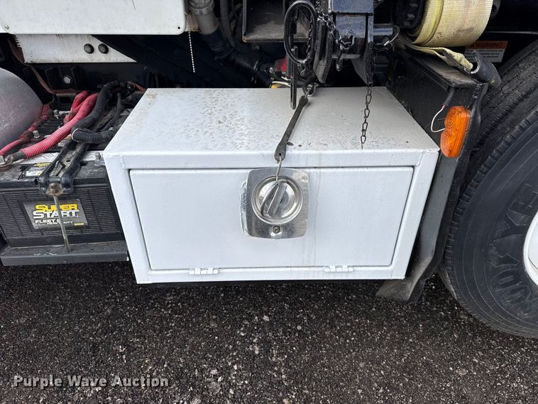 image for item EG8845 2010 Freightliner Business Class M2 crane truck