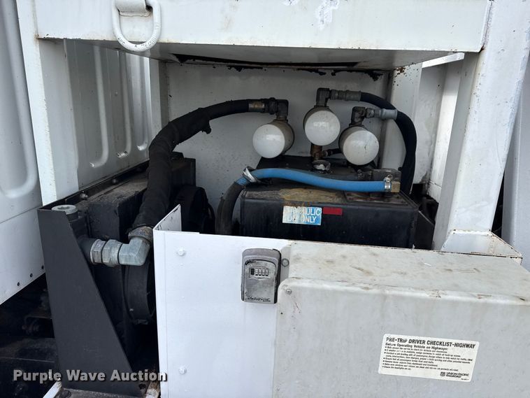 image for item EG8845 2010 Freightliner Business Class M2 crane truck