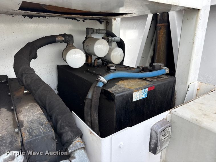 image for item EG8845 2010 Freightliner Business Class M2 crane truck