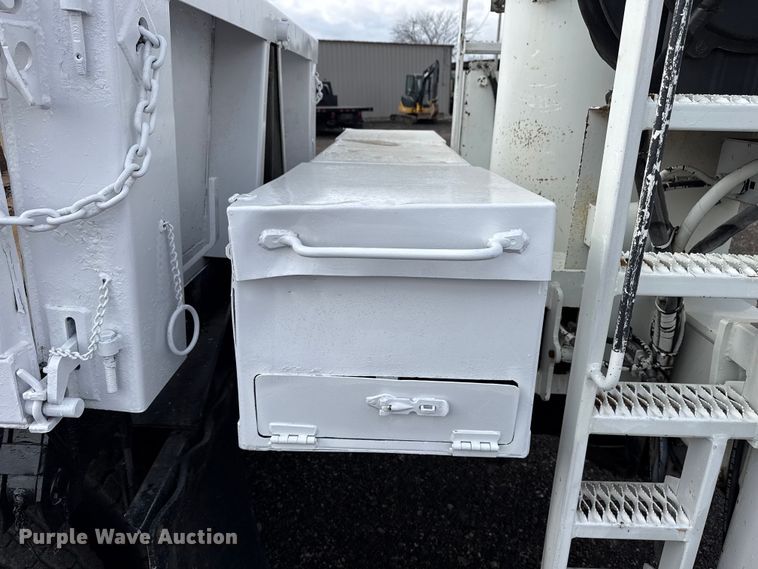 image for item EG8845 2010 Freightliner Business Class M2 crane truck