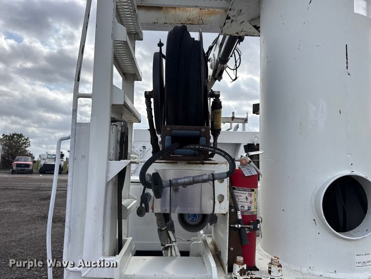 image for item EG8845 2010 Freightliner Business Class M2 crane truck