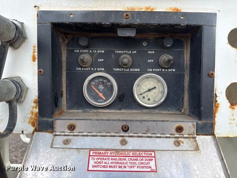 image for item EG8845 2010 Freightliner Business Class M2 crane truck