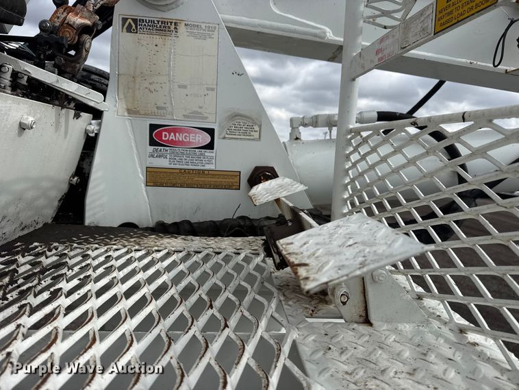 image for item EG8845 2010 Freightliner Business Class M2 crane truck