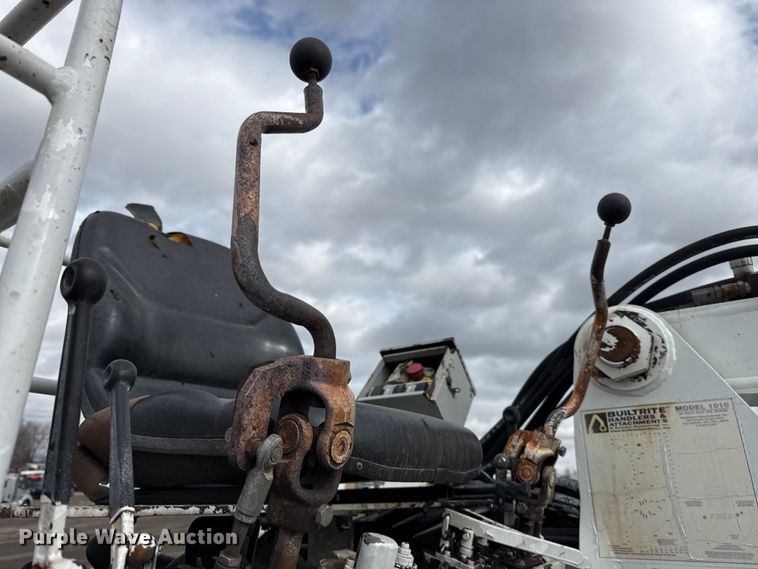 image for item EG8845 2010 Freightliner Business Class M2 crane truck