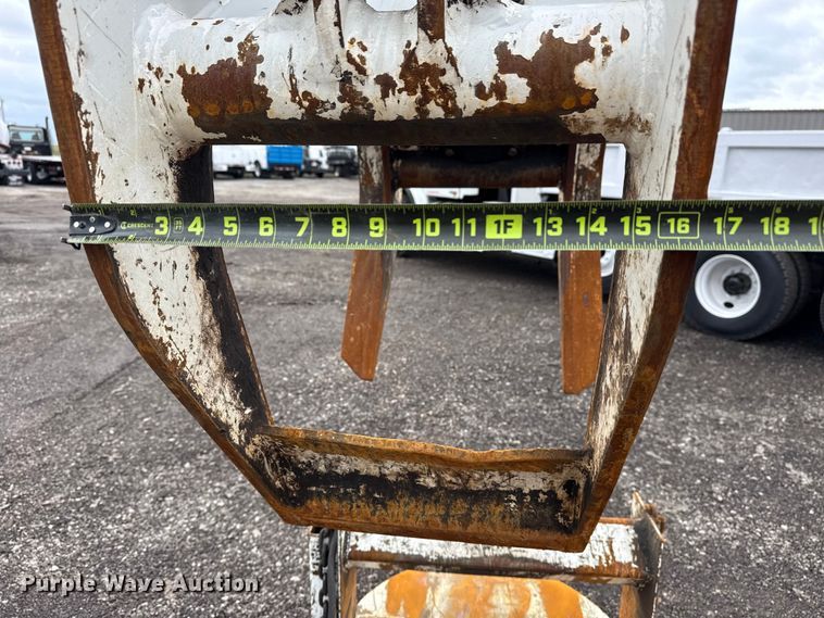 image for item EG8845 2010 Freightliner Business Class M2 crane truck