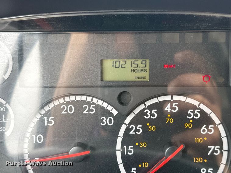 image for item EG8845 2010 Freightliner Business Class M2 crane truck