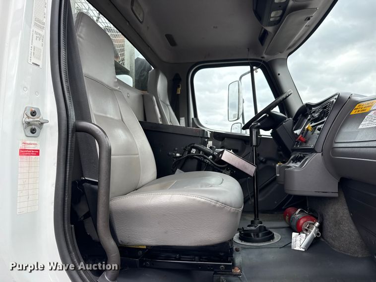 image for item EG8845 2010 Freightliner Business Class M2 crane truck