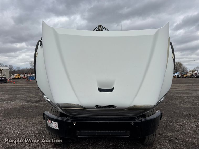 image for item EG8845 2010 Freightliner Business Class M2 crane truck